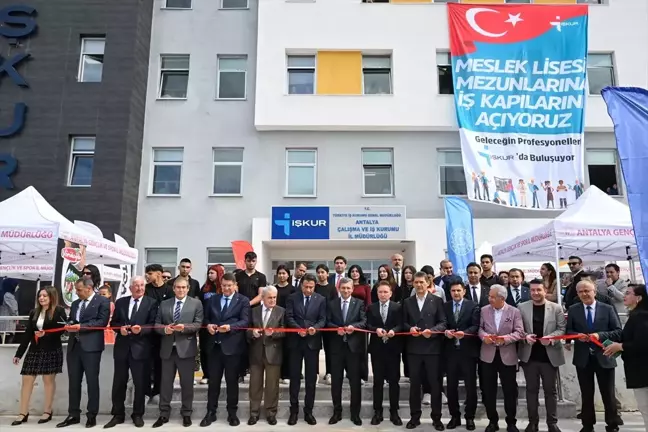Antalya'da Meslek Lisesi Öğrencileri İçin İş Gücü Tanıtım Programı Düzenlendi
