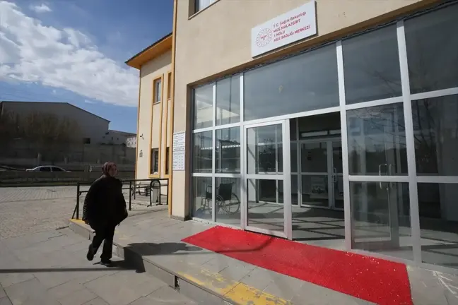 Muş'ta Ebe Bahar Pirinci, Hamile Kadınlara ve Çocuklara Umut Oluyor