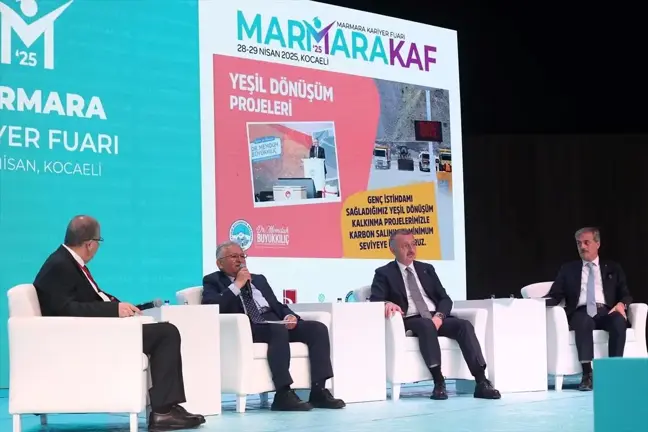 Marmara Kariyer Fuarı'nda Yerel Yönetimler ve Kariyer Yolculuğu Paneli Düzenlendi