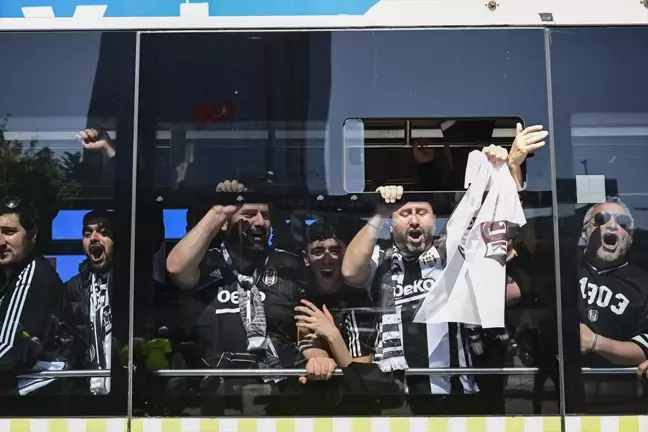 Beşiktaş Taraftarları Derbi Maç İçin Yola Çıktı