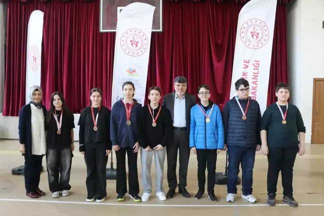 Samsun'da Okul Sporları Satranç Turnuvası Düzenlendi
