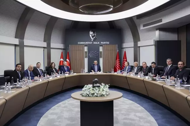 Özgür Özel, SODEMBEK Toplantısına Başkanlık Etti