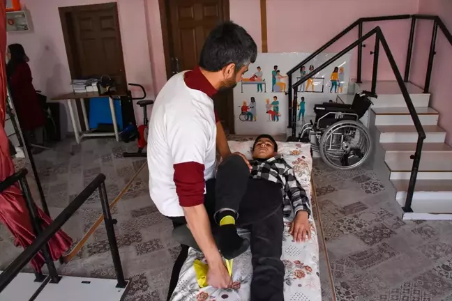 Çizgi Film Etkisiyle Yaşamı Değişen Halit, Yürümeyi Başardı