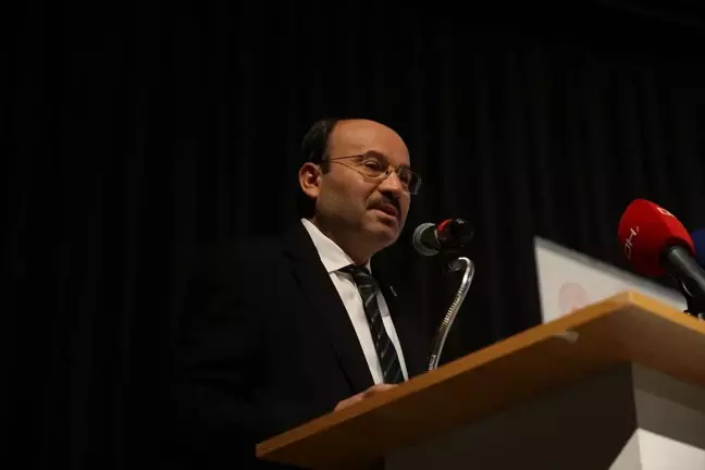 Erzurum'da 'Geleceğin Işığı: Çocuk ve Ergen' Temalı Psikoloji Zirvesi Başladı