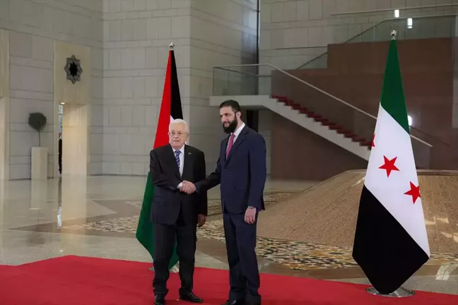 Filistin Devlet Başkanı Abbas, Şam'da Suriye Cumhurbaşkanı Şara ile Görüştü