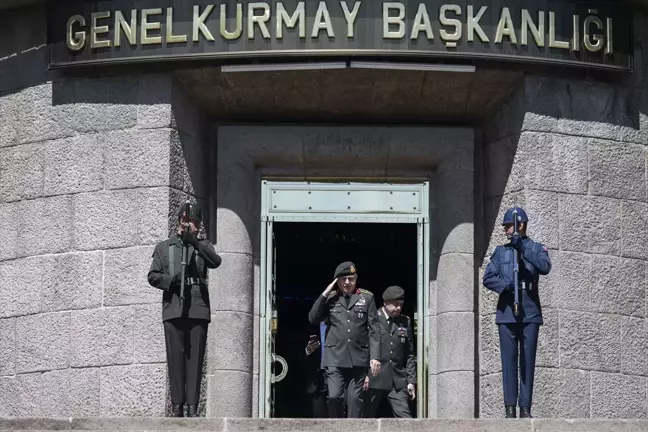 Metin Gürak ve Koramiral Al-Raisi Resmi Törende Bir Araya Geldi