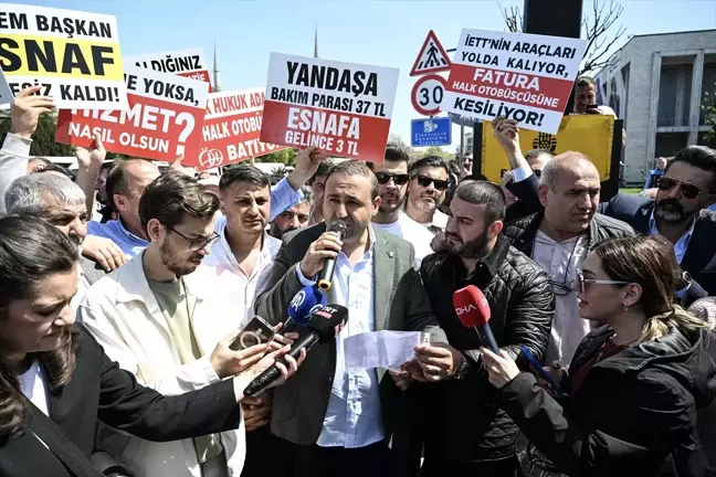 İETT'ye Bağlı Özel Halk Otobüsü Sahipleri Ödemelerini Alamadıkları İçin Eylem Yaptı