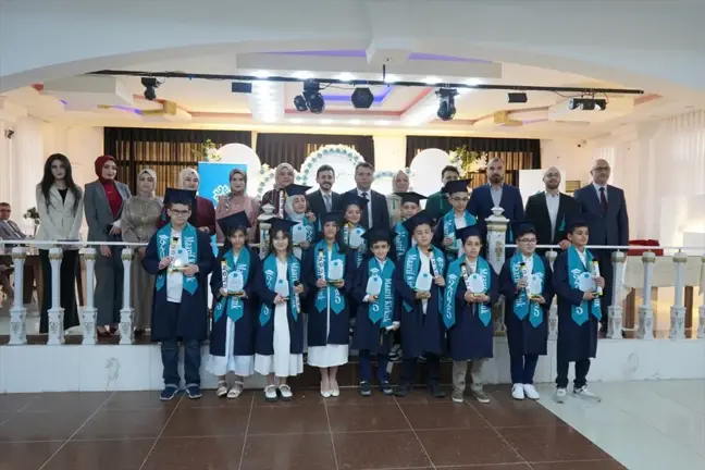 Kerkük Maarif Okulu'nda Mezuniyet Töreni Düzenlendi