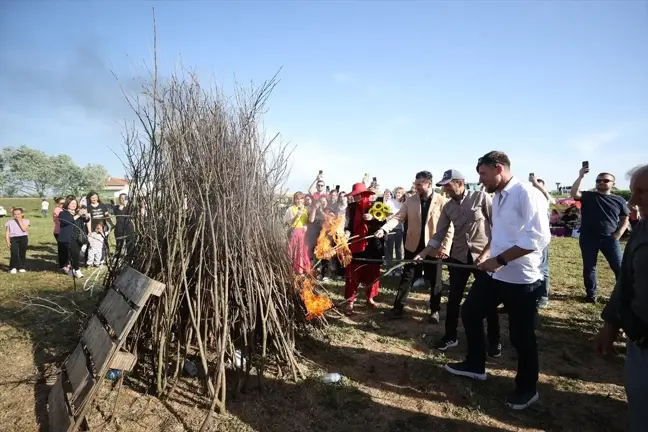 Hıdırellez Ateşi Kırklareli'nde Yakıldı