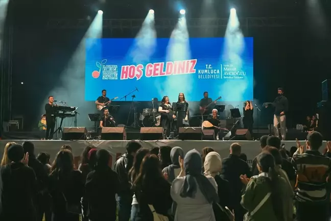 Kumluca'da Geleneksel Tarım ve Seracılık Festivali Konserle Renklendi
