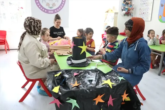 Anaokulu Öğretmeni Elif Arkalı, Geri Dönüşüm Projesi ile Öğrencilerine Çevre Bilincini Aşılıyor
