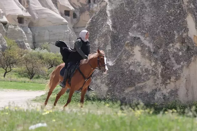 Almanya'dan Kapadokya'ya Gelen Şeyma Budak, Atlarıyla Kurduğu Bağla Hayatını Değiştirdi