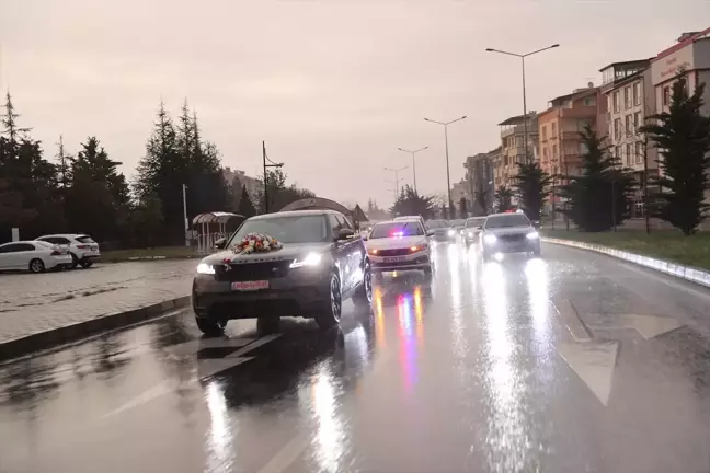 Nevşehir Belediye Başkanı Gelin Arabası Kullandı
