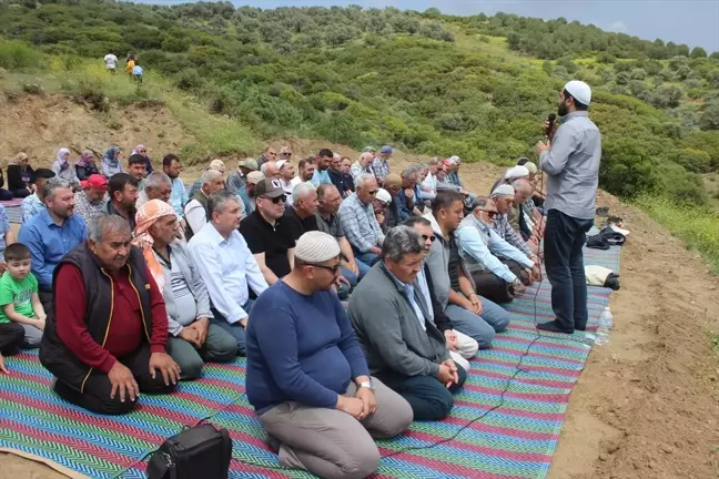 Ödemiş'te Vatandaşlar Yağmur Duası İçin Bir Araya Geldi