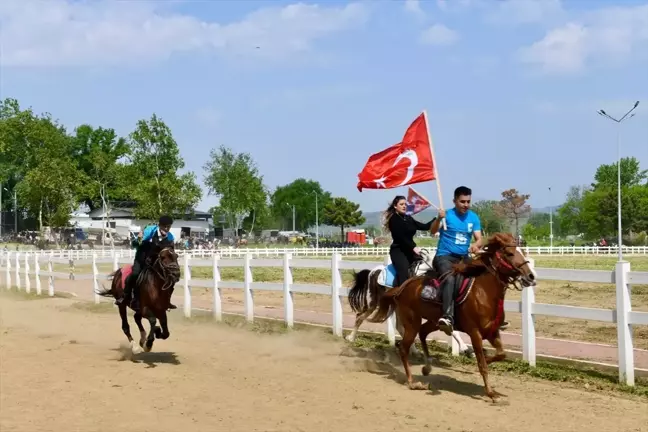 Bursa'nın Fethinin 699. Yıl Dönümünde Rahvan At Yarışları Düzenlendi