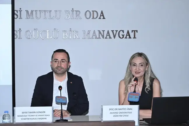 Manavgat'ta Topraksız Tarımda Çilek Yetiştiriciliği Eğitimi