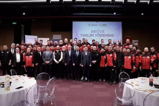 Samsun'da akredite olan İHH arama kurtarma ekibi için bröve takma töreni düzenlendi