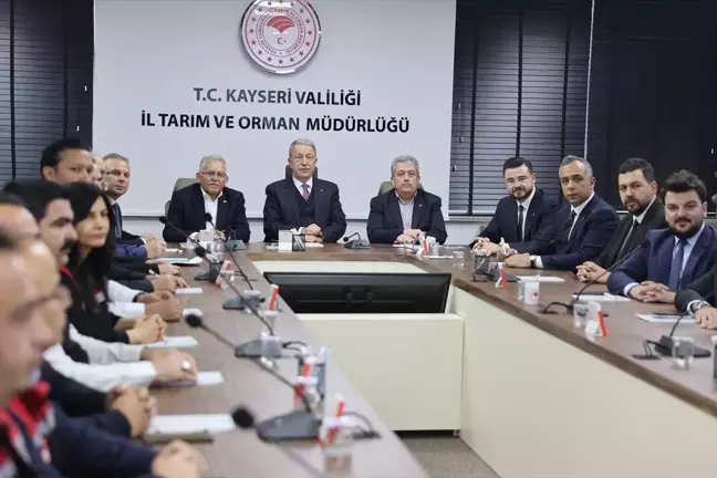 Hulusi Akar: Terörsüz, Büyük ve Güçlü Türkiye İçin Çalışmalara Devam
