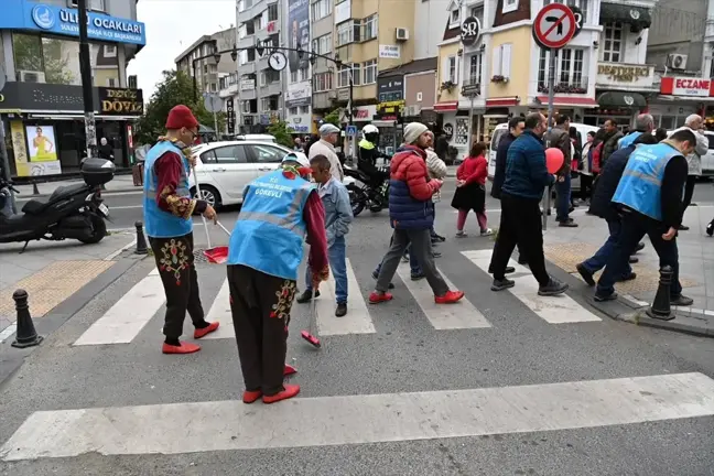 Tekirdağ'da Özel Çocuklar Farkındalık İçin Çevre Temizliği Yaptı