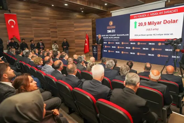 Ticaret Bakanı Ömer Bolat, nisan ayı dış ticaret verilerini açıkladı Açıklaması