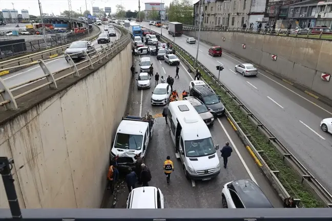 Trabzon'da Zincirleme Trafik Kazası: 8 Yaralı