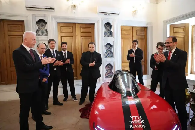 İstanbul'da Elektrikli Yarış Aracı ICARUS Tanıtıldı