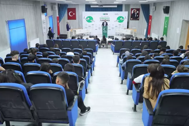Yeşilay Liseler Arası Münazara Turnuvası'nın bölge finali Hakkari'de yapıldı