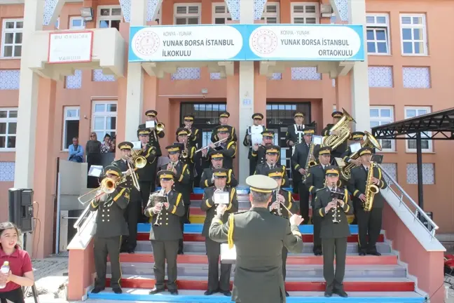 Yunak'ta 23 Nisan Coşkusu: MSB Bando Takımı Konser Verdi