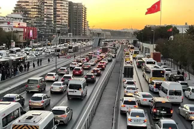 GİB, akaryakıt İstasyonları ve Taşıt Sahiplerine UTTS uyarısı yaptı