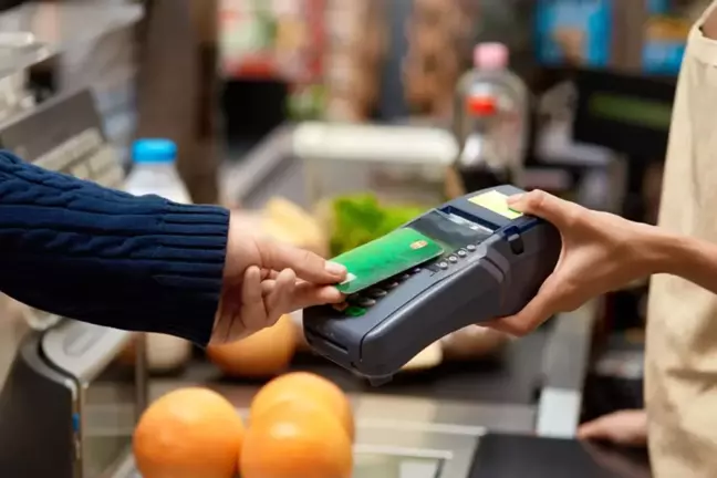 Marketlerde yemek kartlarına harcama limiti iddiasına peş peşe yanıt