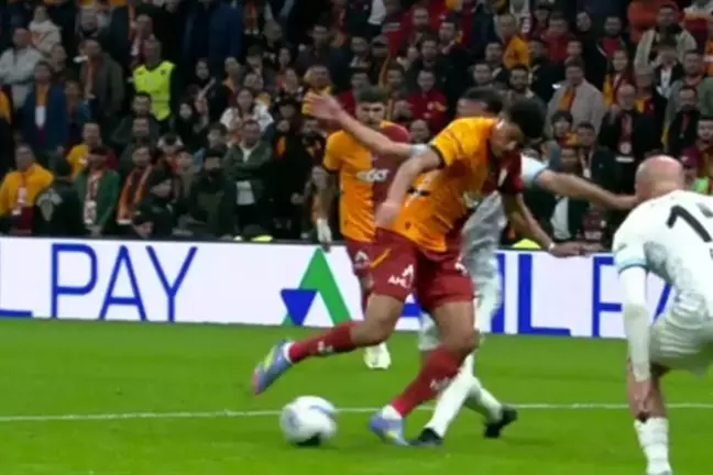 Galatasaray'ın iptal edilen penaltısında karar doğru mu? Ünlü yorumcular tereddütsüz görüş belirtti