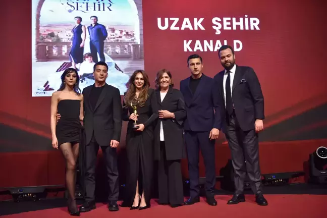 Uzak Şehir Dizisi, Televizyon Yıldızları Ödülleri'nde Birçok Ödül Kazandı