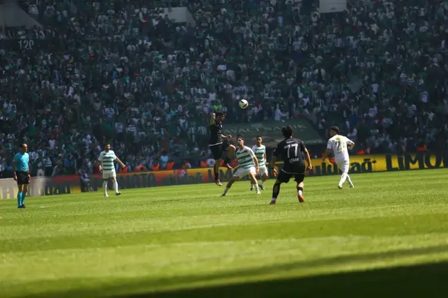 Bursaspor, Bornova 1877'yi 4-1 Mağlup Ederek Yeni Seyirci Rekoru Kırdı