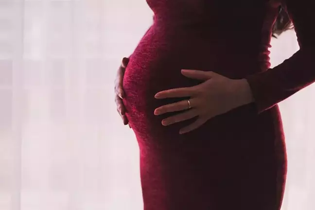 Özel hastanelerde planlı sezaryen doğum yasaklandı