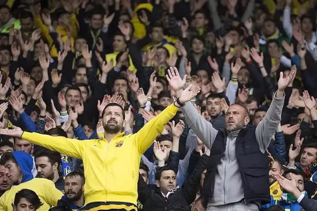Sekiz ayda beşinci hocayı da gönderdiler