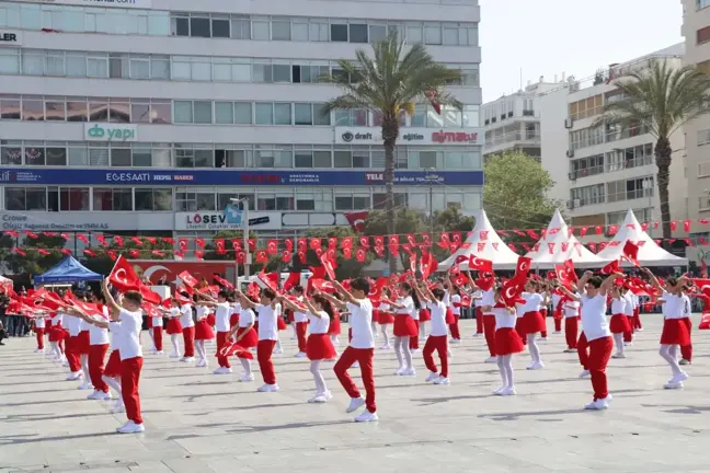 İzmir'de 23 Nisan Coşkuyla Kutlandı