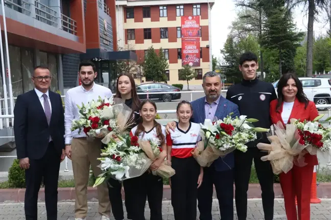 RTÜK Başkanı Ebubekir Şahin, 23 Nisan Bayramı'nı Voleybol Federasyonu'nda Kutladı