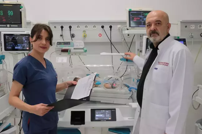 Şanlıurfa’da Doğan Bebek, Nadir Hastalık Sebebiyle Ameliyat Edildi