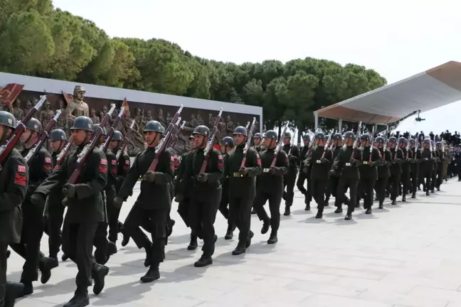 Çanakkale Kara Savaşları'nın 110'uncu yıl dönümünde şehitler anıldı