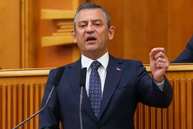 Özel'den