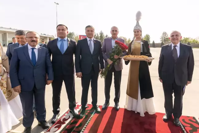 TBMM Başkanı Numan Kurtulmuş, Kırgızistan'a gitti