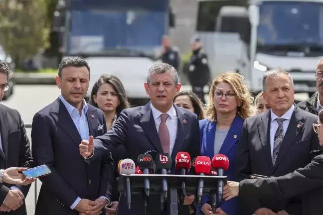 Özgür Özel: Sabırlı bir şekilde bu süreci yakından takip ediyoruz