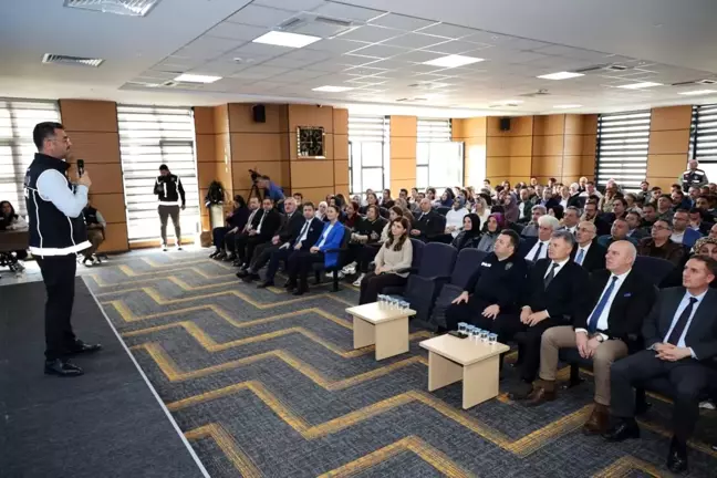 Bafra'da Narkotik ve Dijital Bağımlılıkla Mücadele Eğitimi