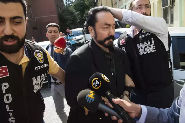 Adnan Oktar'a bir davadan beraat! İfadesi yine bomba
