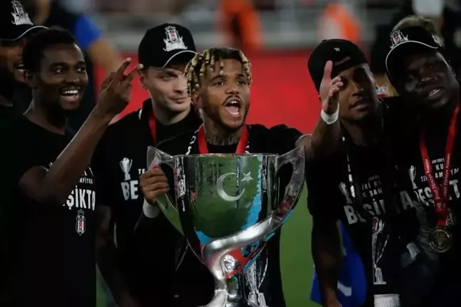 Beşiktaş'ın eski yıldızından çok konuşulacak sözler: Sen adam değilsin dedim