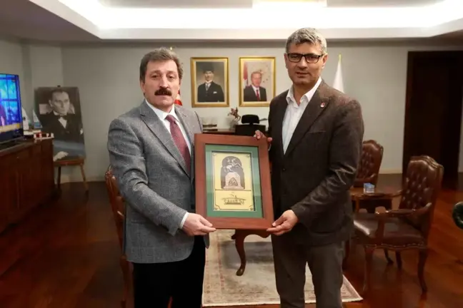 Yusuf Dikeç, Gümüş Madalya İle Samsun Valisi'ni Ziyaret Etti