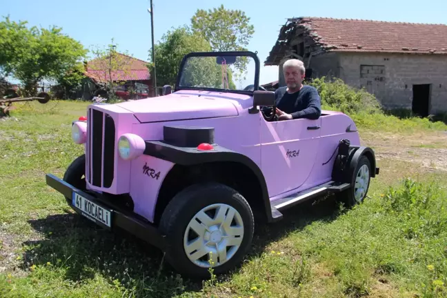 Kandıra'da Emekli Usta Çapa Makinesi Motoruyla Klasik Otomobil Yaptı