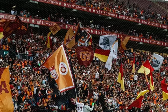 Galatasaray'da şok sakatlık! Takımın bel kemiği maça devam edemedi