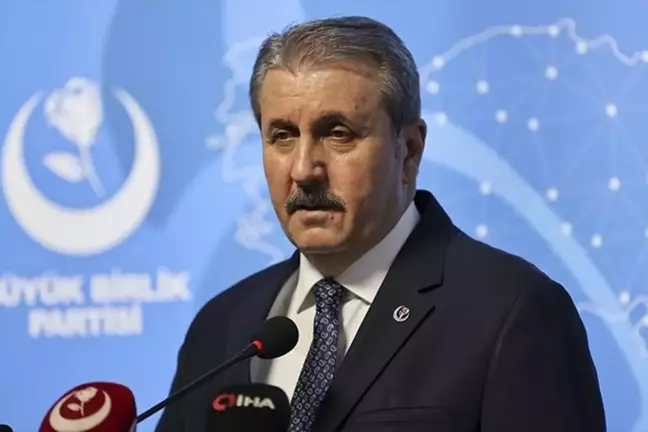 Mustafa Destici'den Özgür Özel'e yönelik saldırıya sert tepki