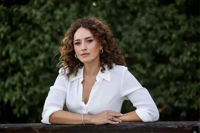 Esra Kızıldoğan'ın Yeni Filmi 'Sıcak Büfe' Görücüye Çıkıyor